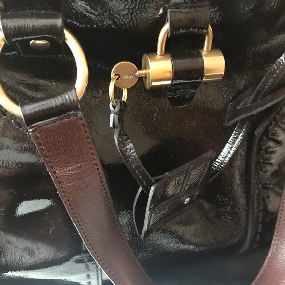 Yves Saint Laurent - Picture 7 of 13